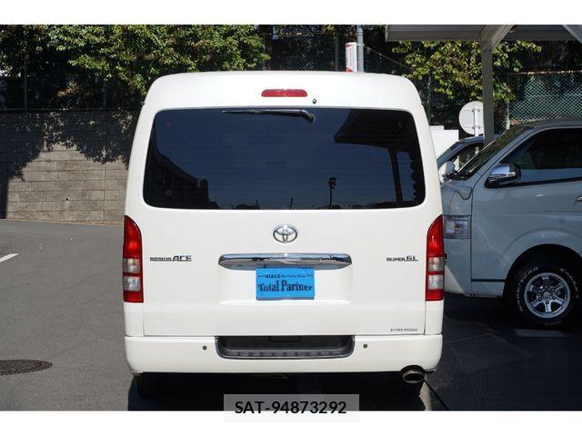 Toyota REGIUSACE VAN 2013-05 1198558-7