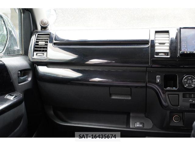 Toyota REGIUSACE VAN 2009-12 1259017-11