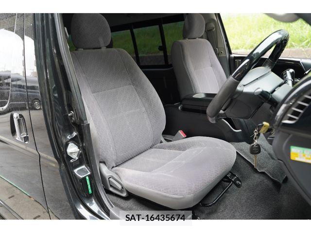 Toyota REGIUSACE VAN 2009-12 1259017-13