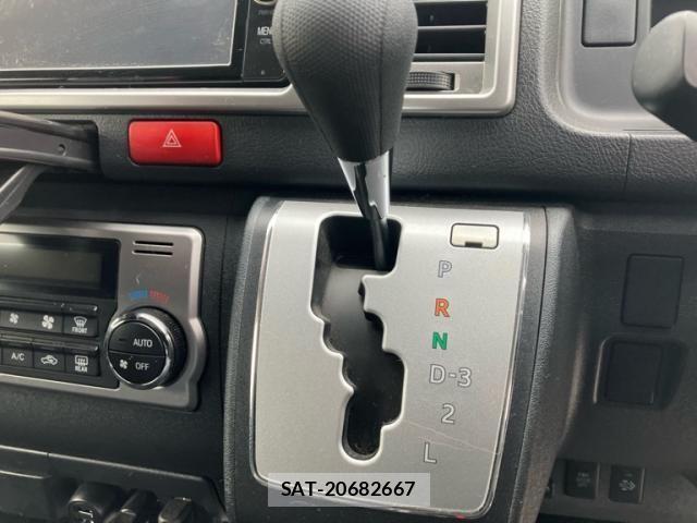 Toyota REGIUSACE VAN 2016-10 1293589-16