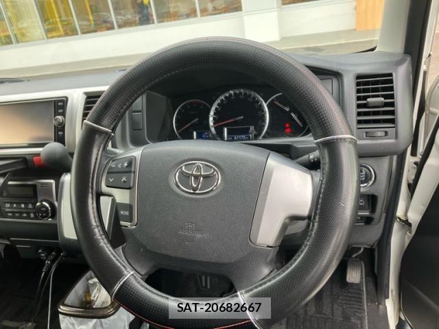 Toyota REGIUSACE VAN 2016-10 1293589-7
