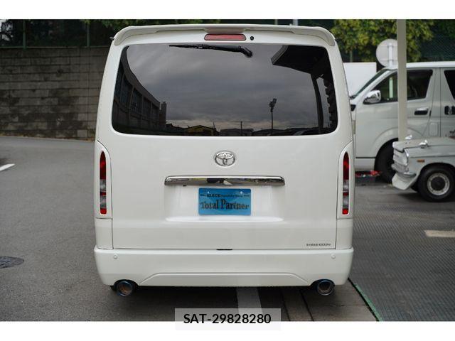 Toyota REGIUSACE VAN 2018-02 1304003-15