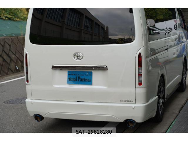 Toyota REGIUSACE VAN 2018-02 1304003-16