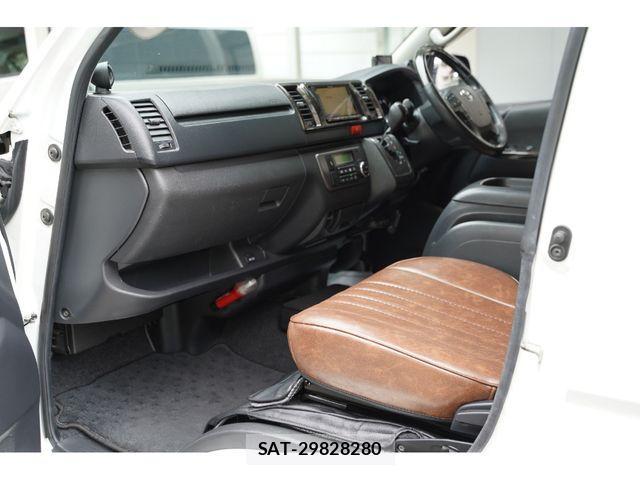 Toyota REGIUSACE VAN 2018-02 1304003-24