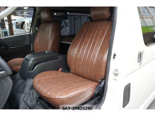 Toyota REGIUSACE VAN 2018-02 1304003-25