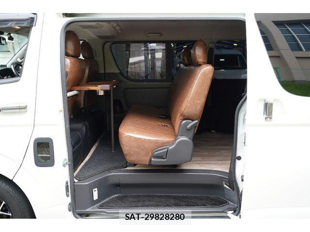 Toyota REGIUSACE VAN 2018-02 1304003-26