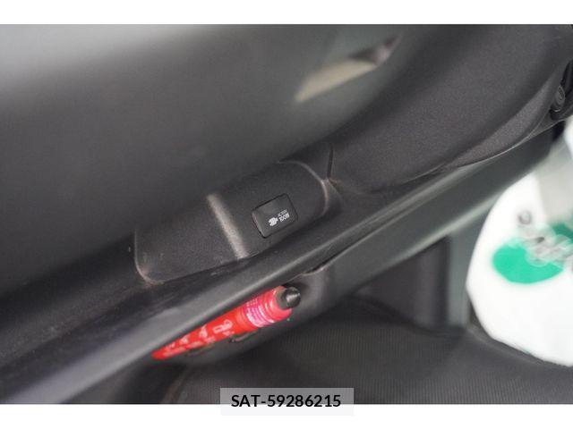 Toyota REGIUSACE VAN 2012-09 1372439-2