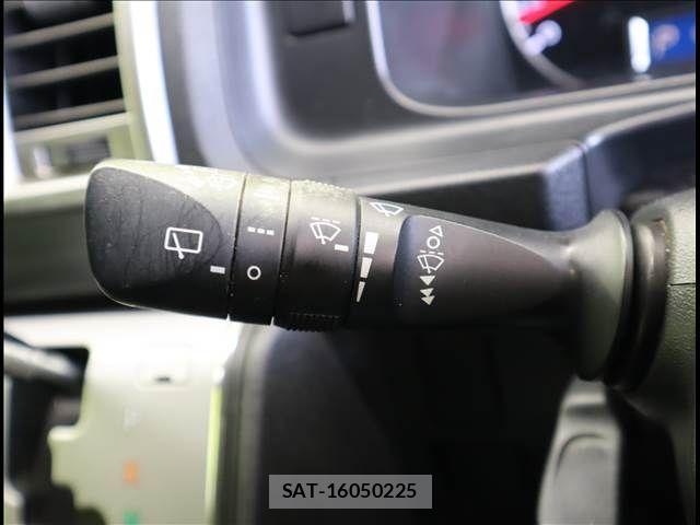 Toyota REGIUSACE VAN 2017-07 1381642-8