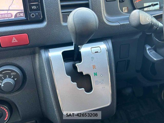 Toyota REGIUSACE VAN 2017-07 1430104-15