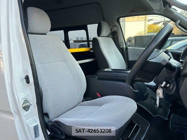 Toyota REGIUSACE VAN 2017-07 1430104-16