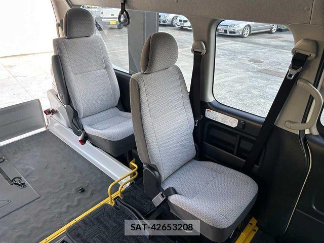 Toyota REGIUSACE VAN 2017-07 1430104-19