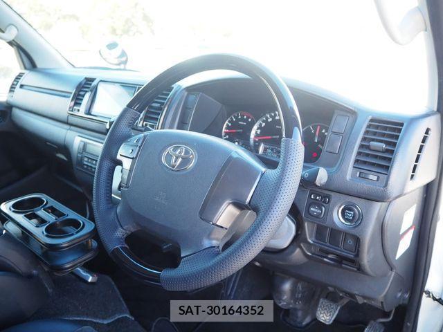 Toyota REGIUSACE VAN 2017-05 2100769-1