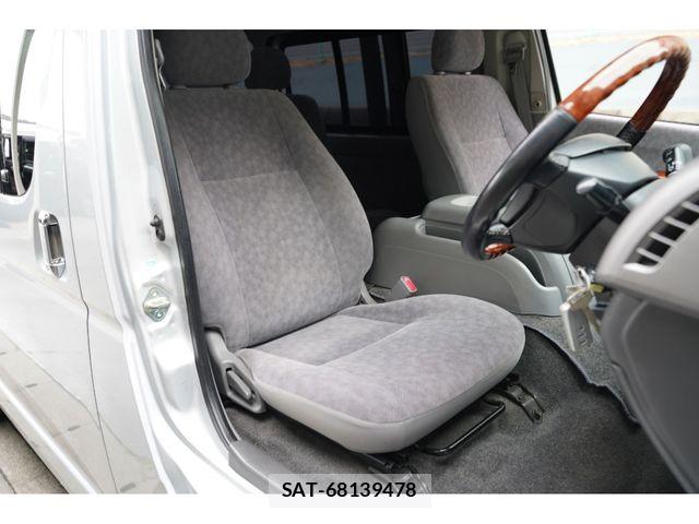 Toyota REGIUSACE VAN 2005-03 6017055-25