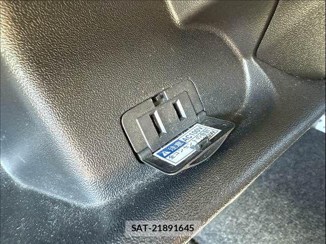Toyota REGIUSACE VAN 2016-07 6017040-18