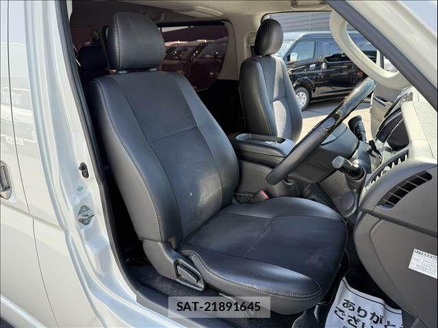 Toyota REGIUSACE VAN 2016-07 6017040-8