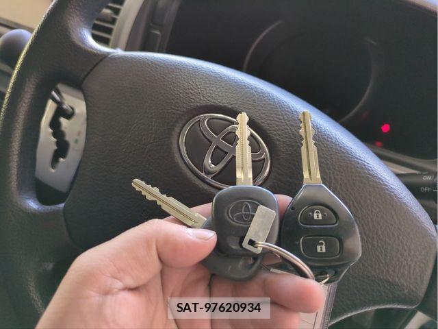 Toyota REGIUSACE VAN 2012-04 6502602-12
