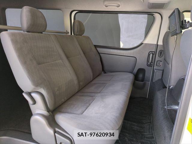 Toyota REGIUSACE VAN 2012-04 6502602-27