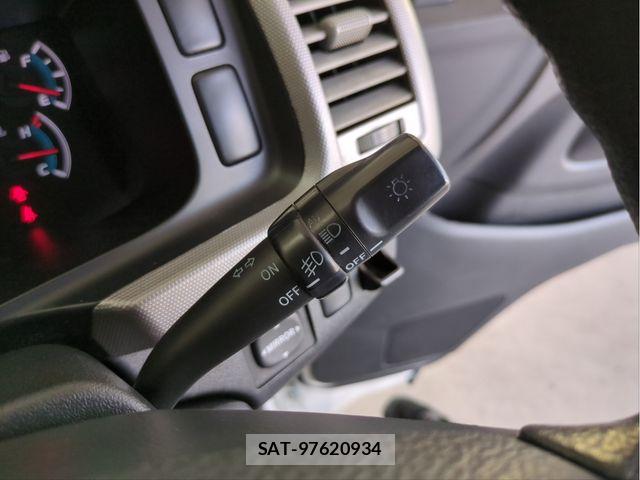 Toyota REGIUSACE VAN 2012-04 6502602-28