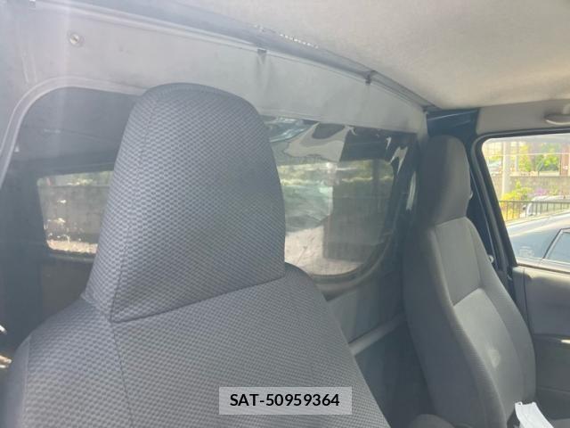 Toyota REGIUSACE VAN 2015-04 6614437-20