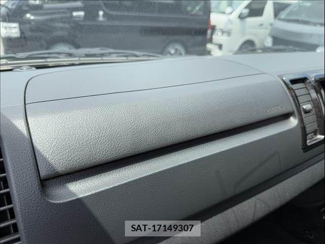 Toyota REGIUSACE VAN 2019-07 7224187-17