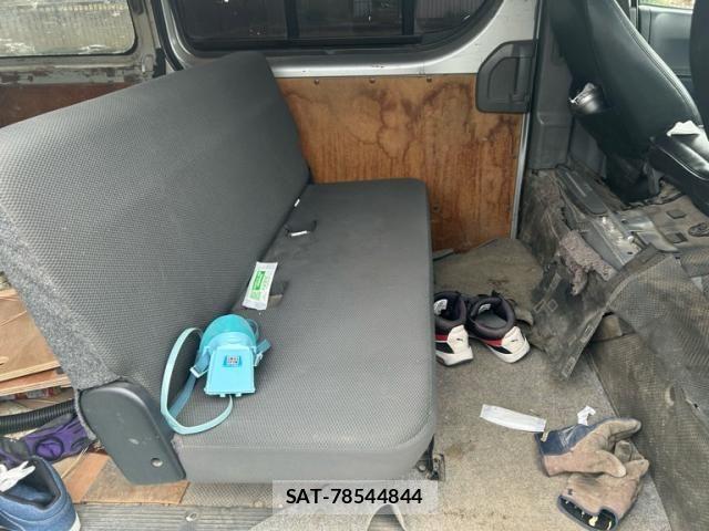 Toyota REGIUSACE VAN 2006-07 7224180-9
