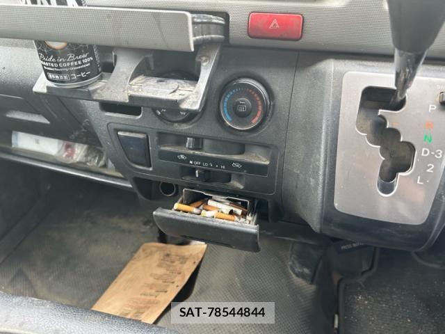 Toyota REGIUSACE VAN 2006-07 7224180-17