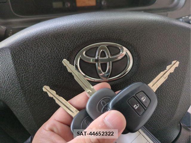 Toyota REGIUSACE VAN 2015-12 7329701-13