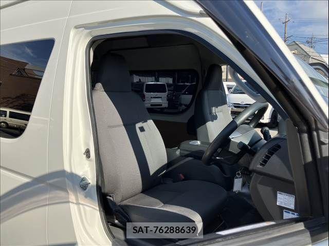 Toyota REGIUSACE VAN 2019-11 7329696-6