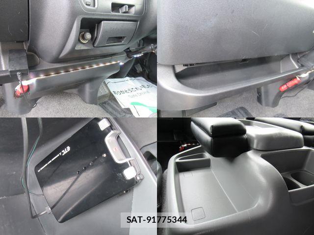 Toyota REGIUSACE VAN 2008-09 7329700-11