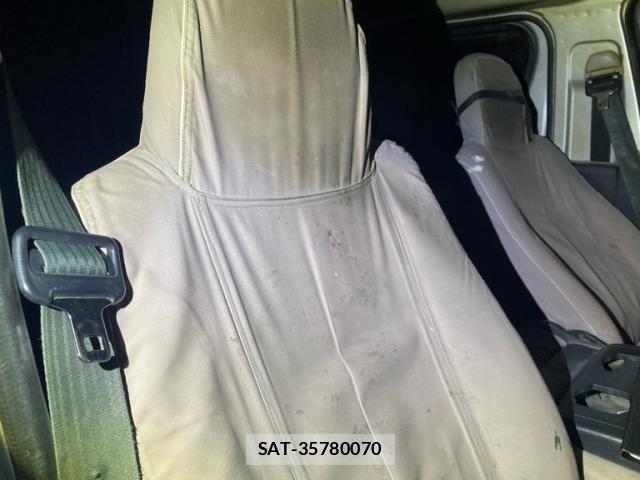 Toyota REGIUSACE VAN 2013-11 7329702-15