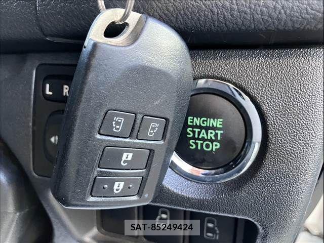 Toyota REGIUSACE VAN 2015-04 7393855-17