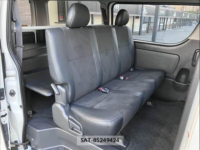 Toyota REGIUSACE VAN 2015-04 7393855-7