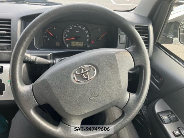 Toyota REGIUSACE VAN 2014-02 7457277-12