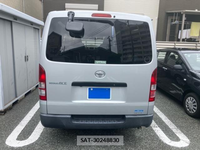 Toyota REGIUSACE VAN 2006-09 7727854-2