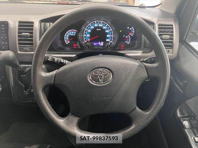 Toyota REGIUSACE VAN 2011-06 7963558-12