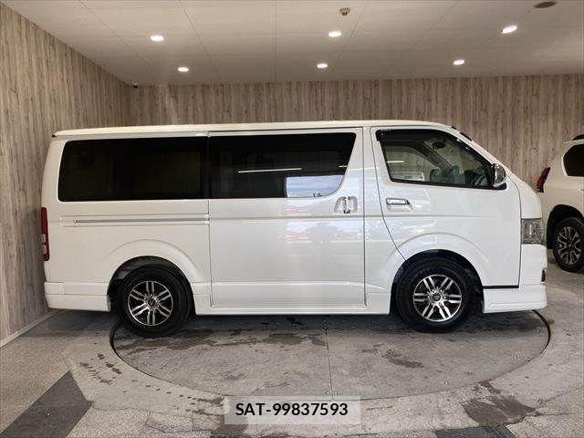 Toyota REGIUSACE VAN 2011-06 7963558-16