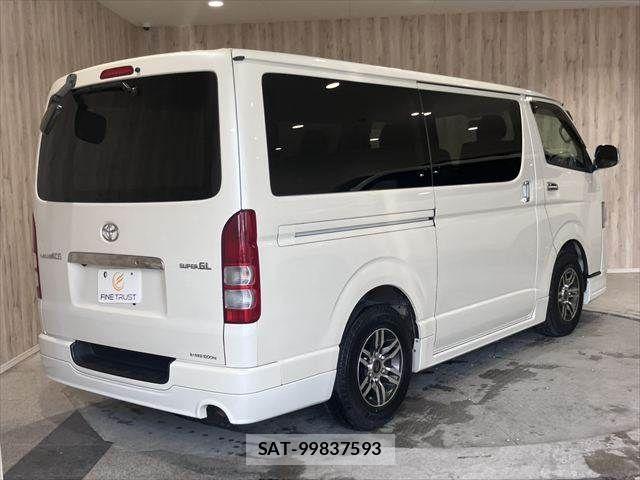Toyota REGIUSACE VAN 2011-06 7963558-17