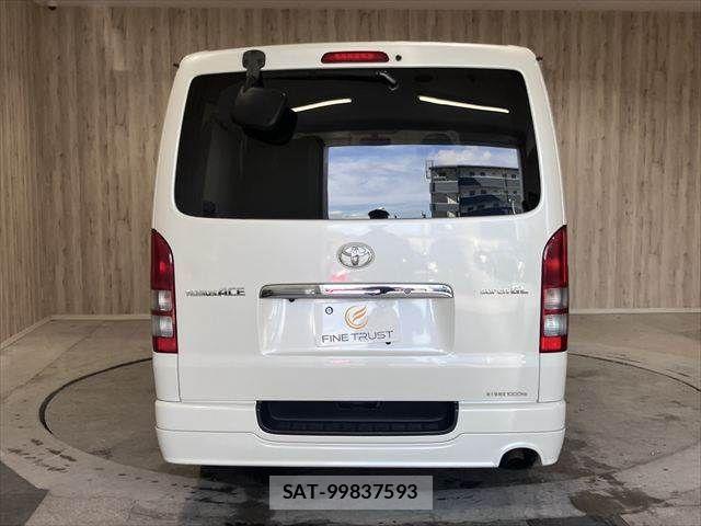 Toyota REGIUSACE VAN 2011-06 7963558-18