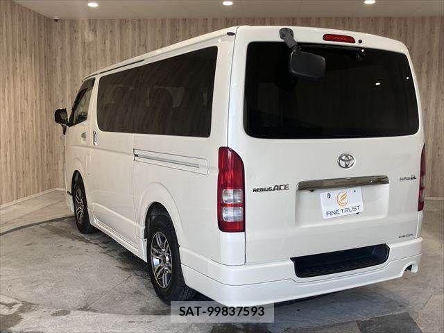 Toyota REGIUSACE VAN 2011-06 7963558-19