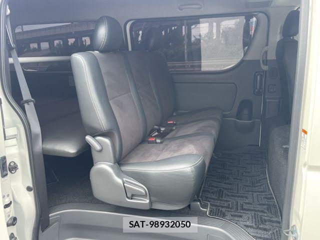 Toyota REGIUSACE VAN 2017-01 8075330-13