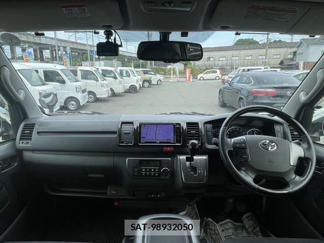 Toyota REGIUSACE VAN 2017-01 8075330-1