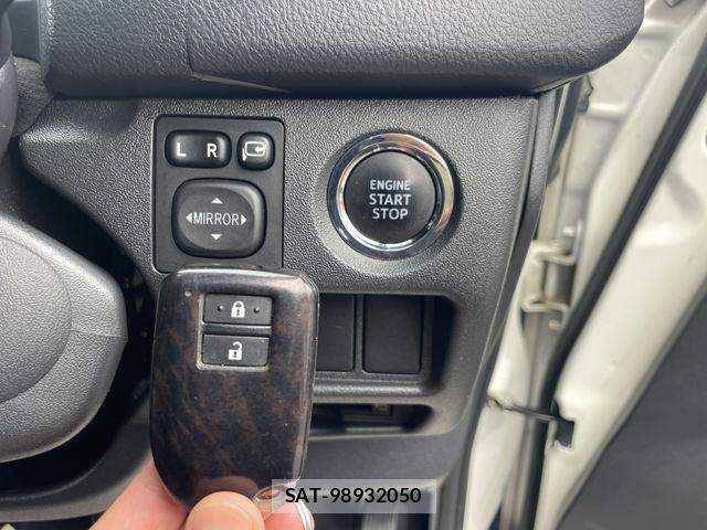 Toyota REGIUSACE VAN 2017-01 8075330-22