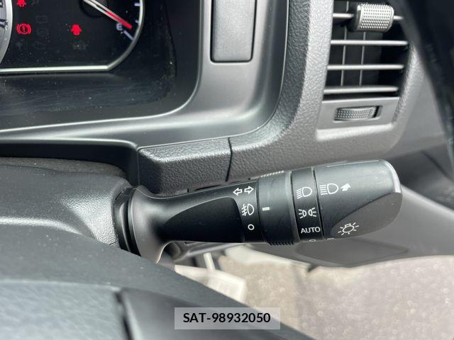 Toyota REGIUSACE VAN 2017-01 8075330-25