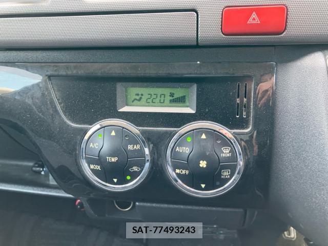 Toyota REGIUSACE VAN 2012-06 8075338-23