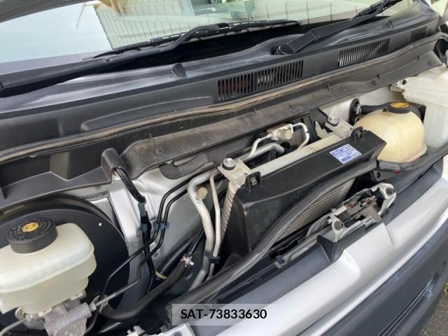 Toyota REGIUSACE VAN 2005-04 8075339-9
