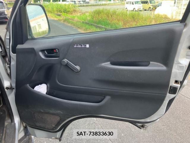 Toyota REGIUSACE VAN 2005-04 8075339-10