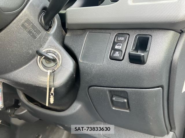 Toyota REGIUSACE VAN 2005-04 8075339-12