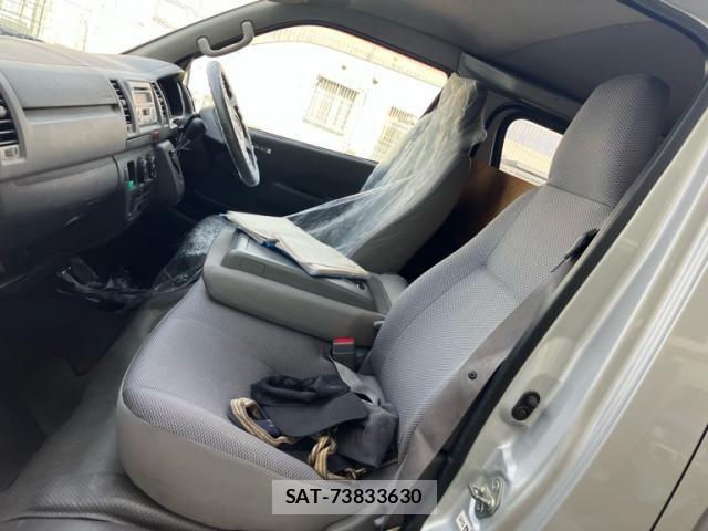 Toyota REGIUSACE VAN 2005-04 8075339-7