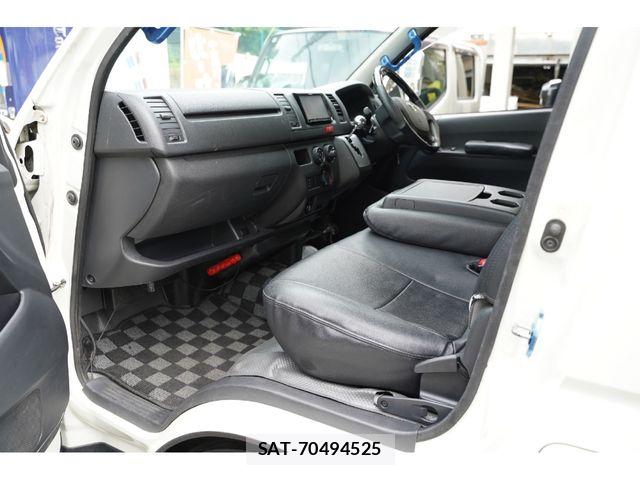 Toyota REGIUSACE VAN 2016-01 8101565-8