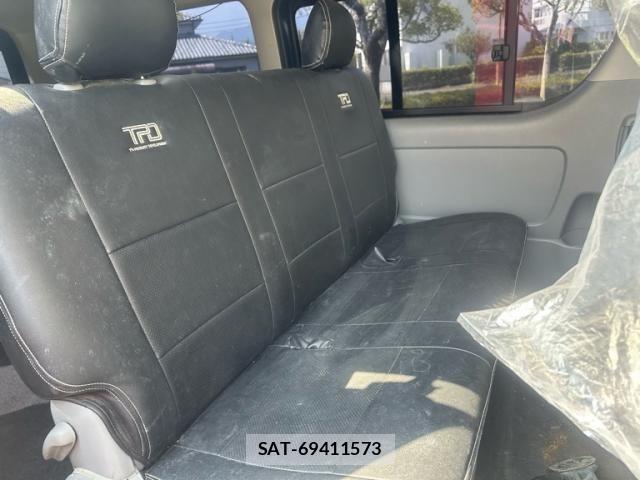 Toyota REGIUSACE VAN 2006-12 8101564-11